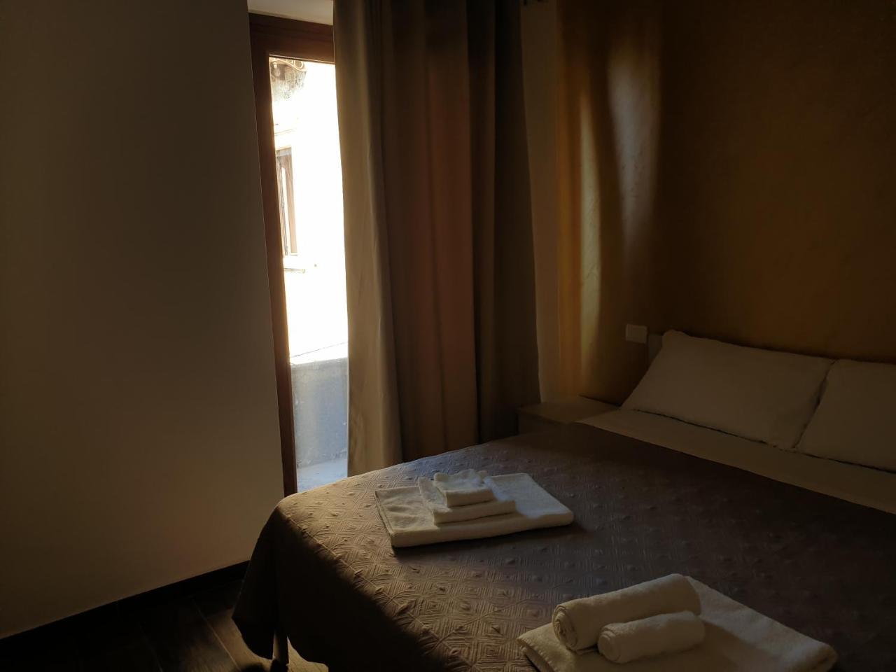 Gio Rooms Scalea Eksteriør billede
