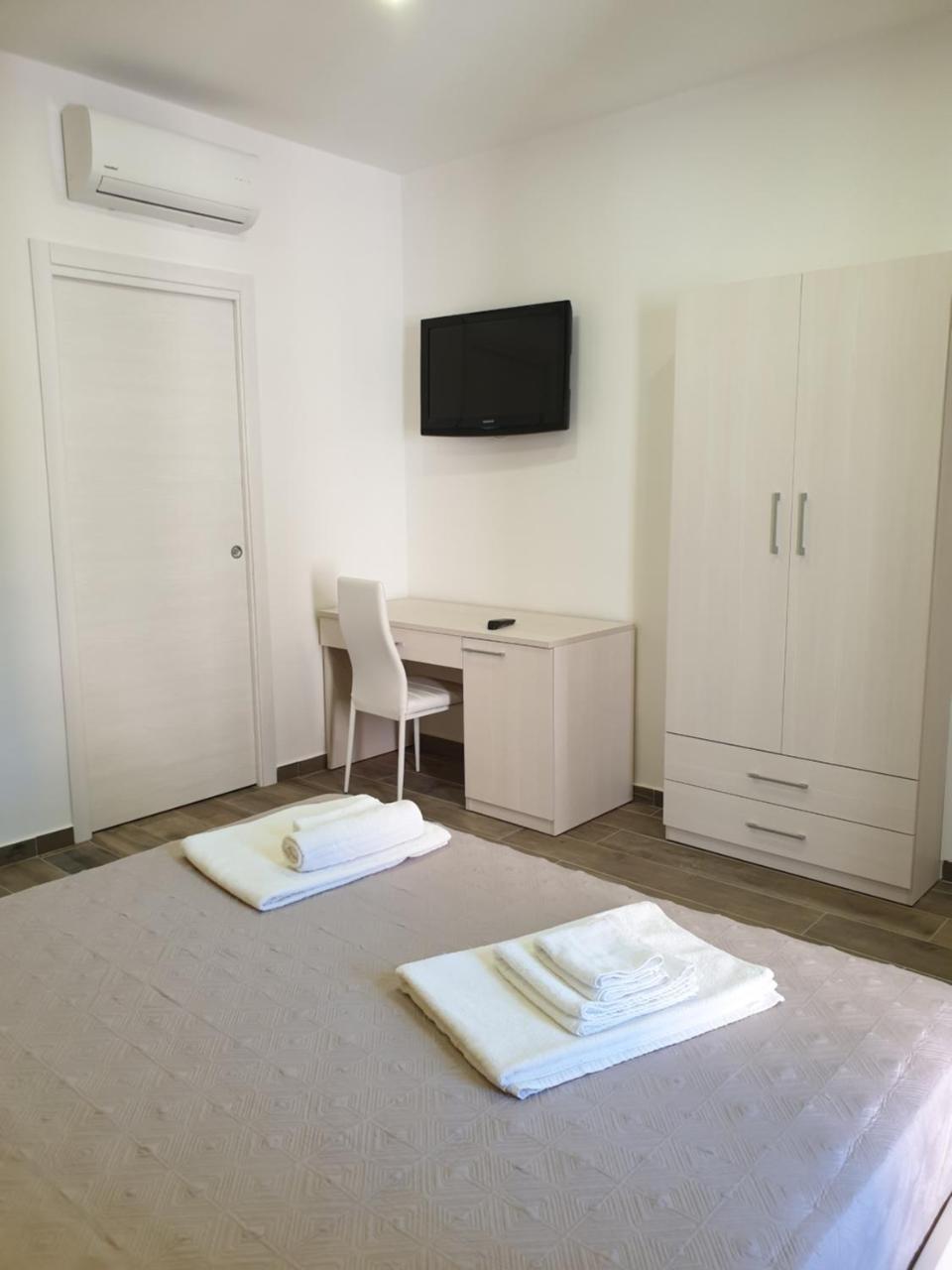 Gio Rooms Scalea Eksteriør billede