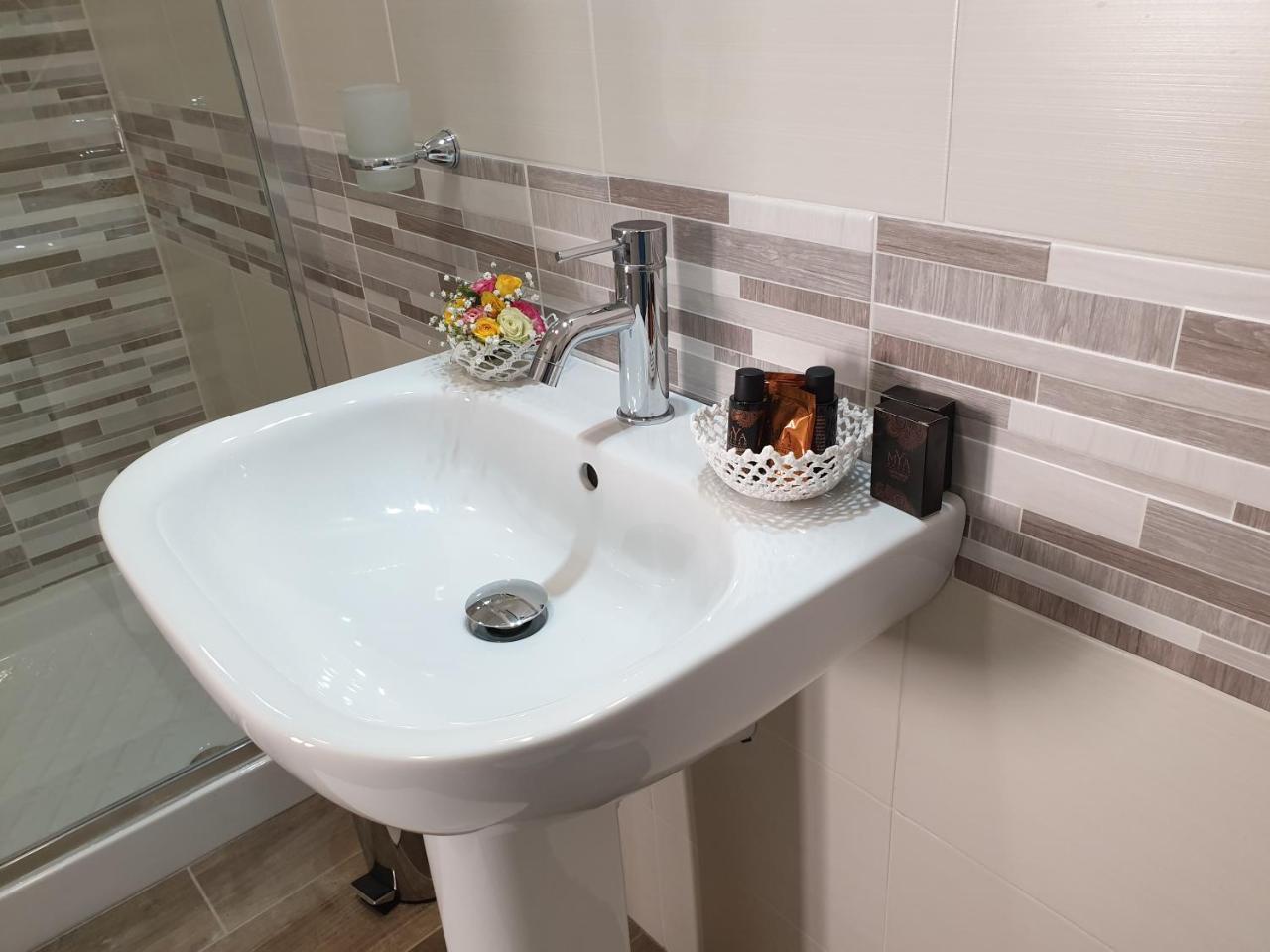 Gio Rooms Scalea Eksteriør billede