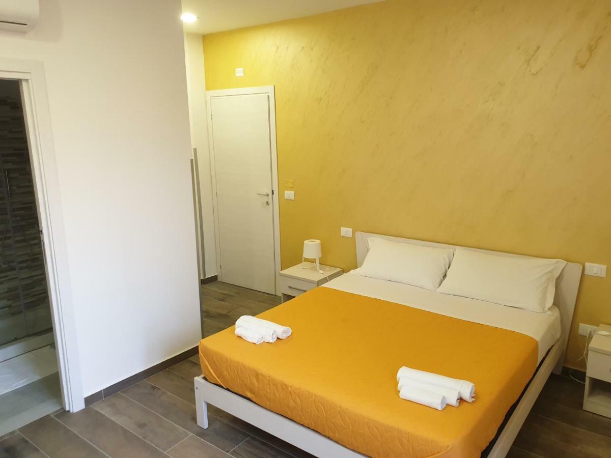 Gio Rooms Scalea Eksteriør billede